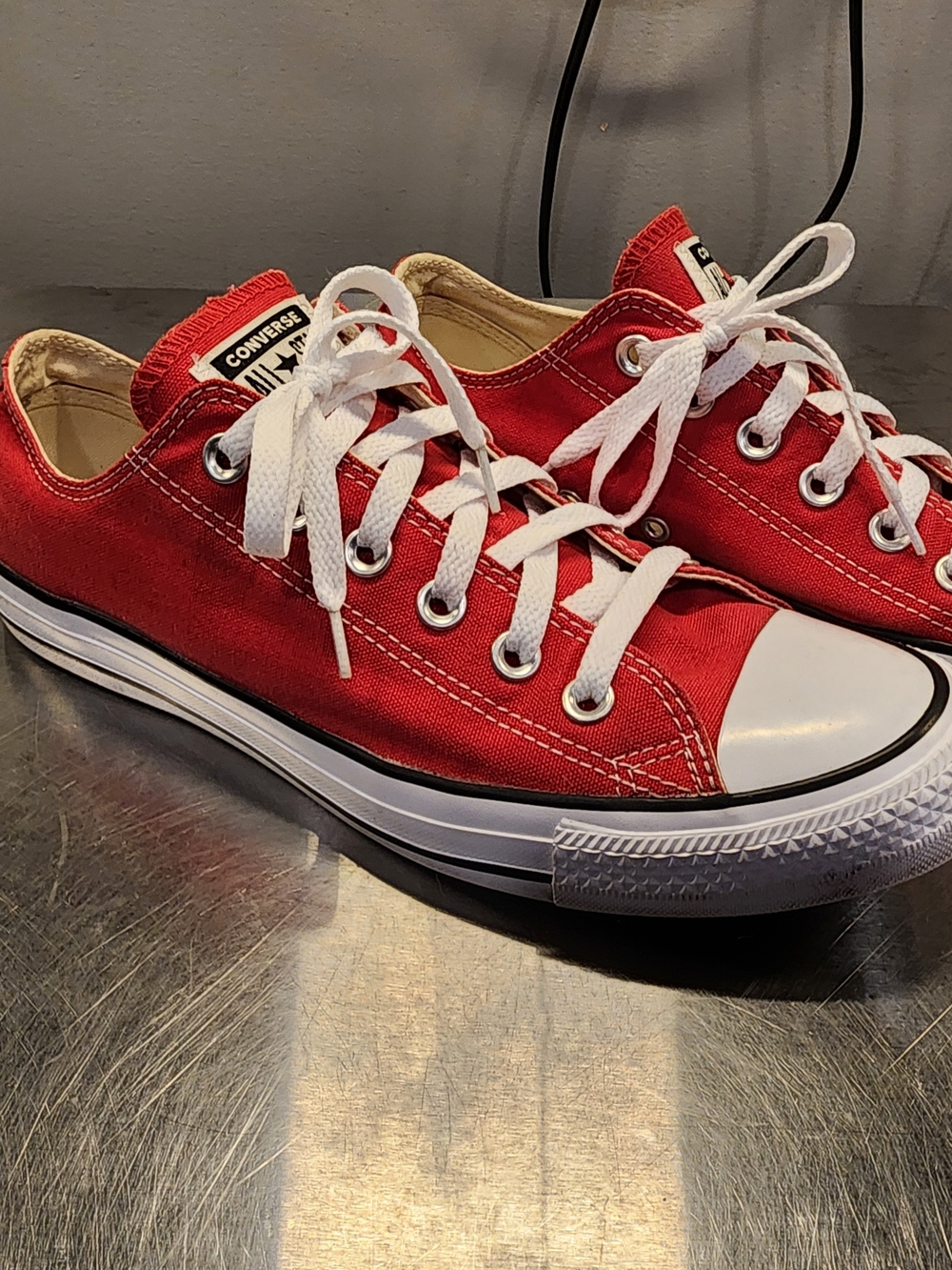 Converse Chuck Taylor All Star Low Top Sneakers - Red 9